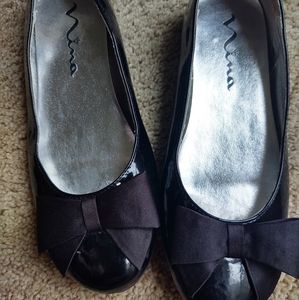 Black dress shoes